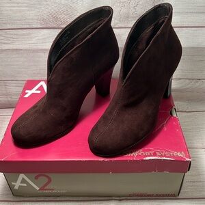 Aerosoles Comfort System Brown Gold Role bootie Size 7